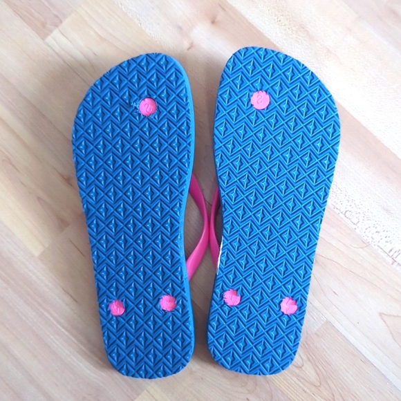 Flip Flops Size 6 - Picture 2 of 2